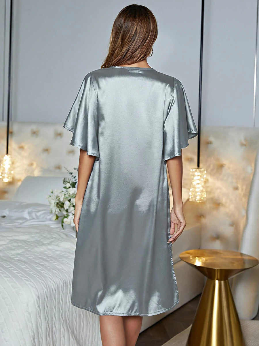 Slessic Classic V-Neck Elegant Satin Short-Sleeved Sexy Loose High-End Nightwear Sleepwear Nightgown