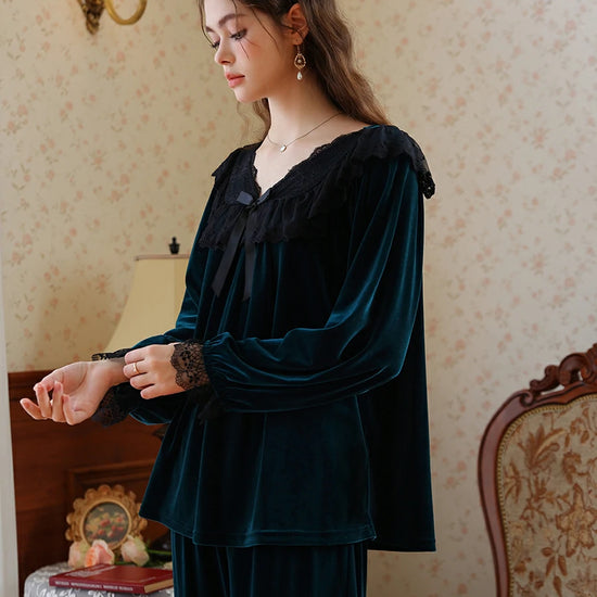 Slessic Romantic Vintage French Exquisite Lace Bow Autumn And Winter Warm Velvet Pajama Set Loungewear Sleepwear