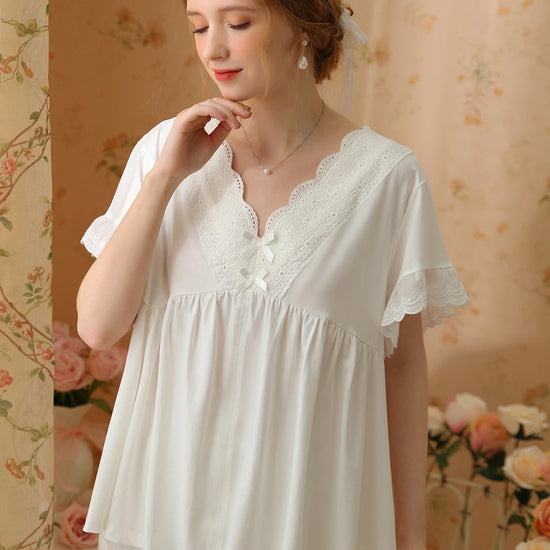 White Romantic Vintage Big V-Neck Embroidered Bow-Knot Lace Short-Sleeved Loungewear Nightwear Pajama Set