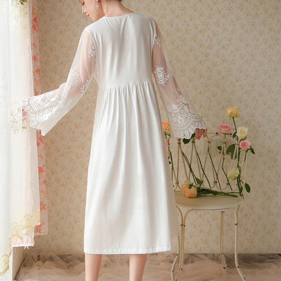 White Vintage Romantic Deep V Exquisite Large Embroidery See-Through Mesh Long-Sleeved Nightwear Nightdress