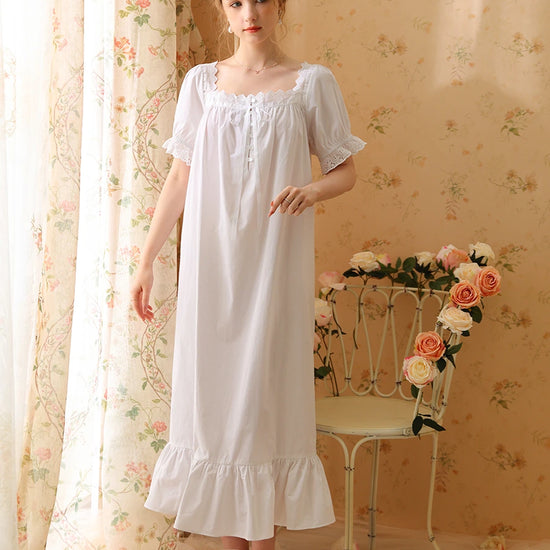 White Vintage Romantic Exquisite Embroidered Bow-Knot Chest Button Short-Sleeved Nightwear Nightdress