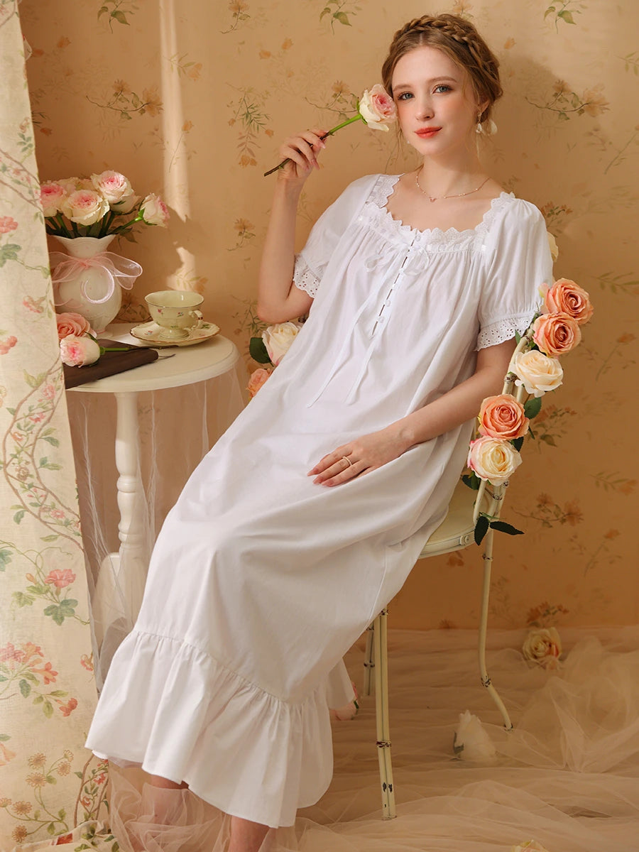 White Vintage Romantic Exquisite Embroidered Bow-Knot Chest Button Short-Sleeved Nightwear Nightdress