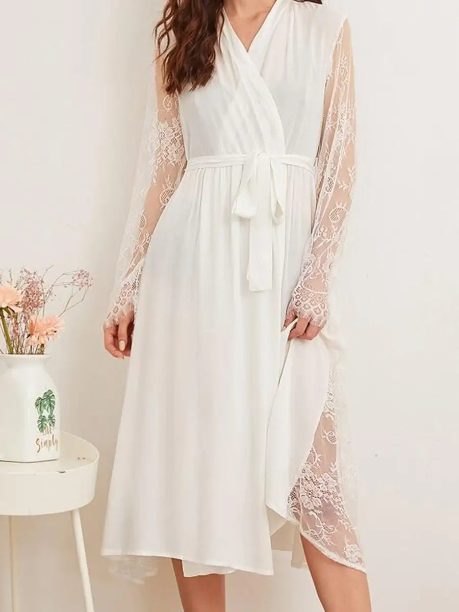 White Vintage Palace Style Sexy V-neck See-through Lace Mesh Embroidered Nightwear Robe