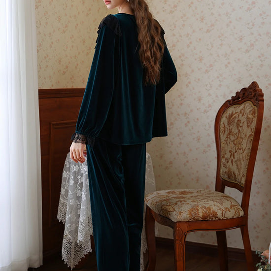 Slessic Romantic Vintage French Exquisite Lace Bow Autumn And Winter Warm Velvet Pajama Set Loungewear Sleepwear