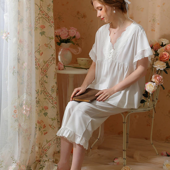 White Romantic Vintage Big V-Neck Embroidered Bow-Knot Lace Short-Sleeved Loungewear Nightwear Pajama Set