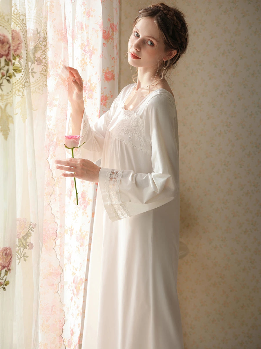 White Vintage Romantic Chinese Style Embroidered Lace See-Through Mesh Long-Sleeved Nightwear Nightdress