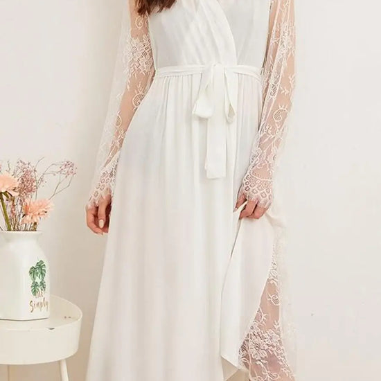 White Vintage Palace Style Sexy V-neck See-through Lace Mesh Embroidered Nightwear Robe
